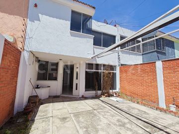 CASA EN VENTA EN VICENTE FERRER!!! ZONA AVENIDA NACIONAL