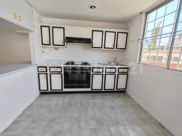 CASA EN VENTA EN VICENTE FERRER!!! ZONA AVENIDA NACIONAL
