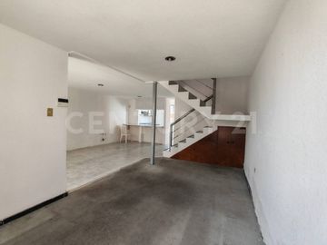CASA EN VENTA EN VICENTE FERRER!!! ZONA AVENIDA NACIONAL