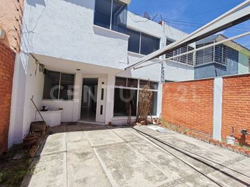 CASA EN VENTA EN VICENTE FERRER!!! ZONA AVENIDA NACIONAL