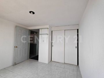 CASA EN VENTA EN VICENTE FERRER!!! ZONA AVENIDA NACIONAL