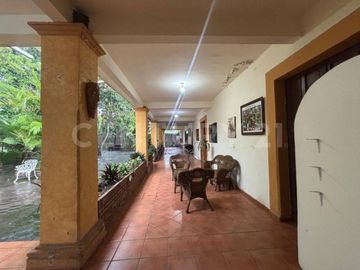 Residencia Campestre estilo COLIMOTA en Venta en Cuauhtémoc, Colima