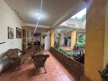 Residencia Campestre estilo COLIMOTA en Venta en Cuauhtémoc, Colima
