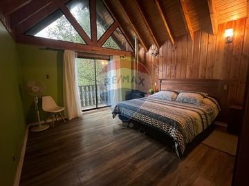 Venta Casa 3D 3B en Parcela Vista al Lago
