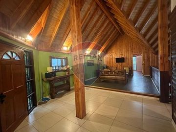 Venta Casa 3D 3B en Parcela Vista al Lago