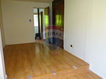 Casa en barrio tranquilo 4D/3B y piscina