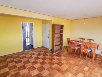 Departamento con vista al mar, 4D, 2B, 1E.