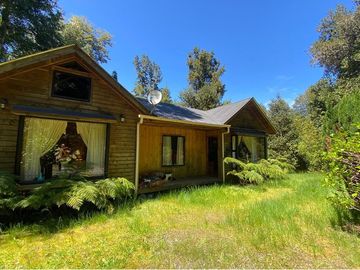 Venta Parcela con Casa Amoblada en Caburgua