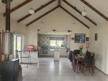 Venta Parcela con Casa y dos Cabañas Gran Terreno