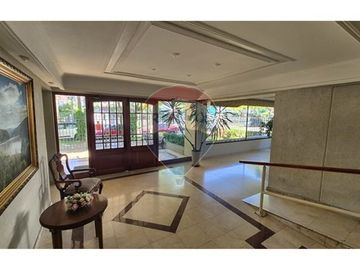 GRAN OPORTUNIDAD: Depto 4D/3B/ gran jardín privado