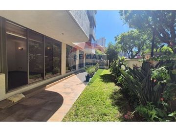 GRAN OPORTUNIDAD: Depto 4D/3B/ gran jardín privado