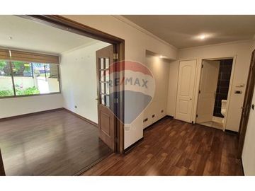 GRAN OPORTUNIDAD: Depto 4D/3B/ gran jardín privado