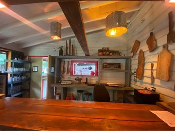 Se Vende Restaurant y Cabañas orilla de rio