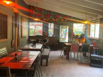 Se Vende Restaurant y Cabañas orilla de rio