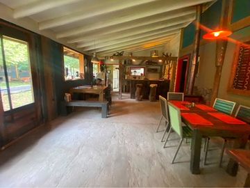 Se Vende Restaurant y Cabañas orilla de rio