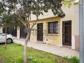 OPORTUNIDAD VENTA CASA CON PISCINA, QUINTA NORMAL