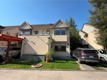 ARRIENDO CASA 4D-2B CONDOMINIO