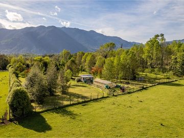 Se vende Complejo Hotelero en Pucon