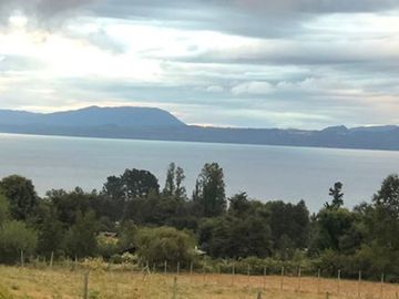 Venta Casa Nueva con Vista al Lago, Pucón.