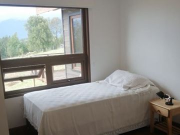 Venta Casa Nueva con Vista al Lago, Pucón.