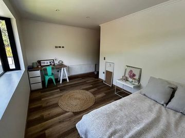 Casa en Venta: Lujo y Naturaleza en Lo Barnechea