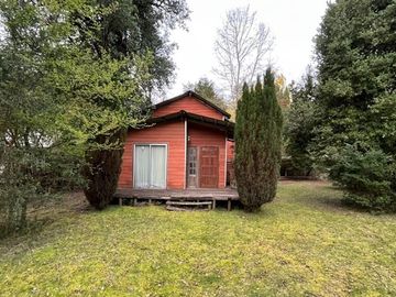 Se vende Orilla de Rio Liucura.