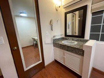 Departamento en renta Jardines del Paseo Monterrey Nuevo Leon Zona Sur Amueblado