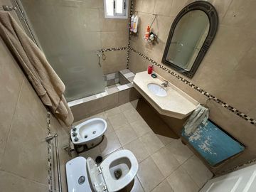 Venta | Casa quinta c/pileta + Local Eventos o Taller | Luján Centro | Sale a 2 calles | gran lote B° semi cerrado