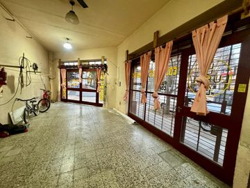 Excelente local en esquina