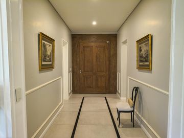 EXCLUSIVA PROPIEDAD DE EXQUISITO NIVEL EN LA VACHERIE COUNTRY GOLF CON TOUR VIRTUAL