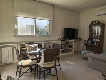 EXCLUSIVA PROPIEDAD DE EXQUISITO NIVEL EN LA VACHERIE COUNTRY GOLF CON TOUR VIRTUAL