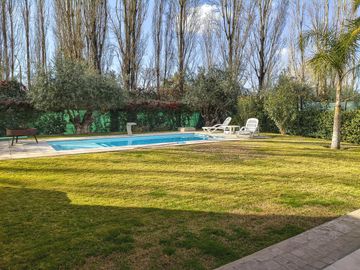 EXCLUSIVA PROPIEDAD DE EXQUISITO NIVEL EN LA VACHERIE COUNTRY GOLF CON TOUR VIRTUAL
