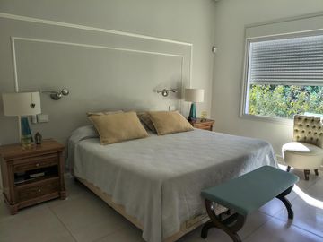 EXCLUSIVA PROPIEDAD DE EXQUISITO NIVEL EN LA VACHERIE COUNTRY GOLF CON TOUR VIRTUAL