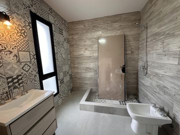 Casa 5 ambientes a estrenar en  Barrancas de Iraola, Hudson, Berazategui