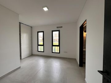 Casa 5 ambientes a estrenar en  Barrancas de Iraola, Hudson, Berazategui