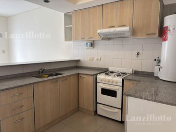 Departamento 2 ambientes en alquiler en Lanús Este