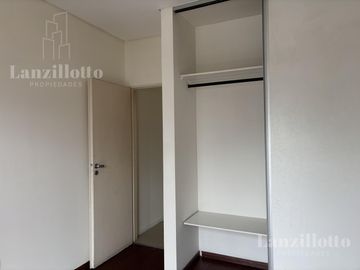 Departamento 2 ambientes en alquiler en Lanús Este