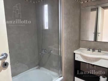 Departamento 2 ambientes en alquiler en Lanús Este