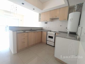 Departamento 2 ambientes en alquiler en Lanús Este