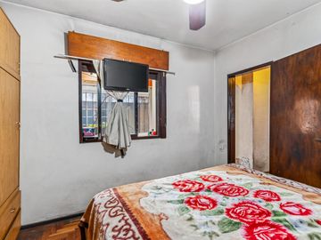 PH en venta en Flores - ideal dos familias - 5 ambientes - patio - terraza - quincho c/parrilla