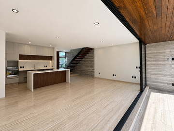 Hermosa casa en Venta en Altozano