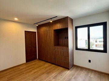 Hermosa casa en Venta en Altozano