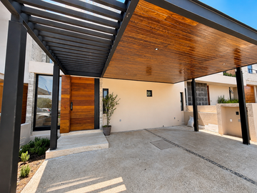 Hermosa casa en Venta en Altozano