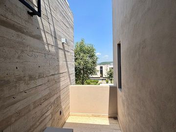 Hermosa casa en Venta en Altozano