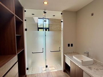 Hermosa casa en Venta en Altozano