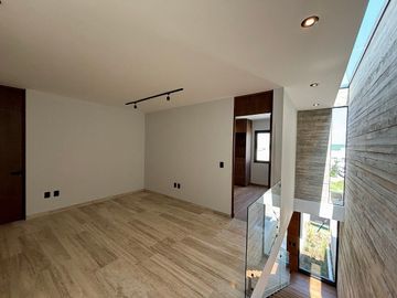 Hermosa casa en Venta en Altozano