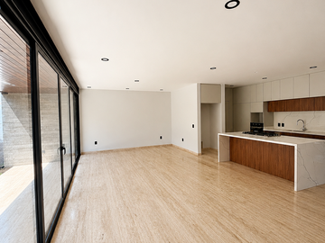 Hermosa casa en Venta en Altozano