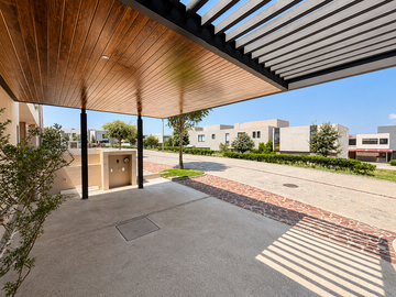 Hermosa casa en Venta en Altozano