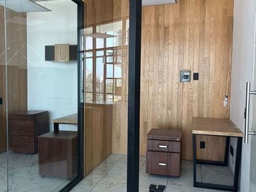 OFICINA AMUEBLADA EN RENTA EN AV. PATRIA