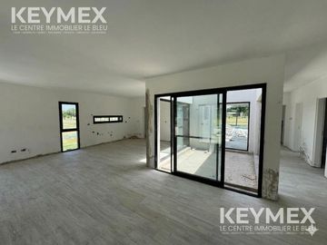 Venta de Casa a terminar en Barrio Los Cardales sobre lote de 1100m2
